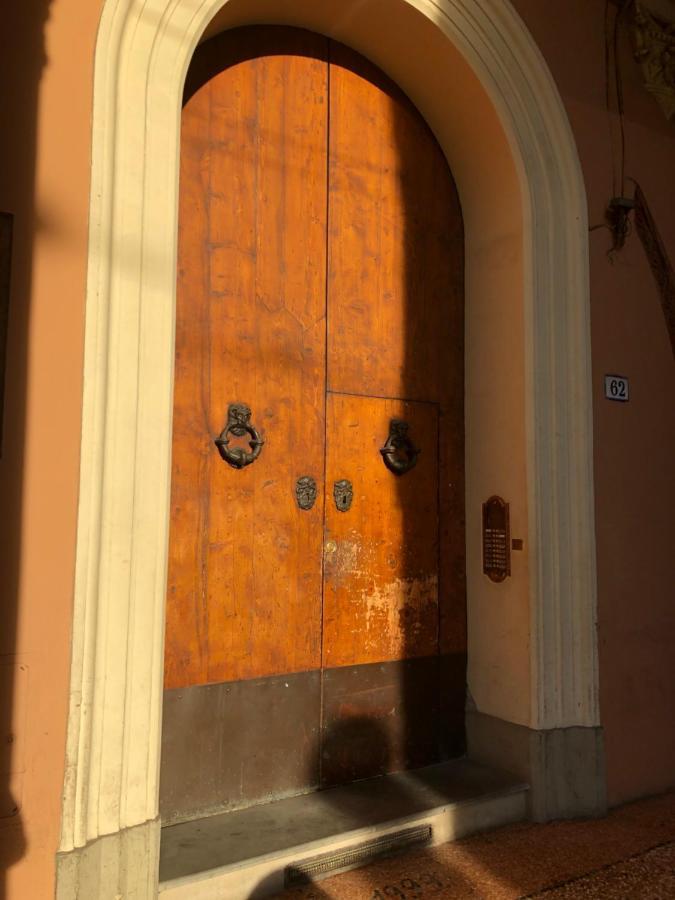 Visione Strada Maggiore 62 Bolonia Exterior foto